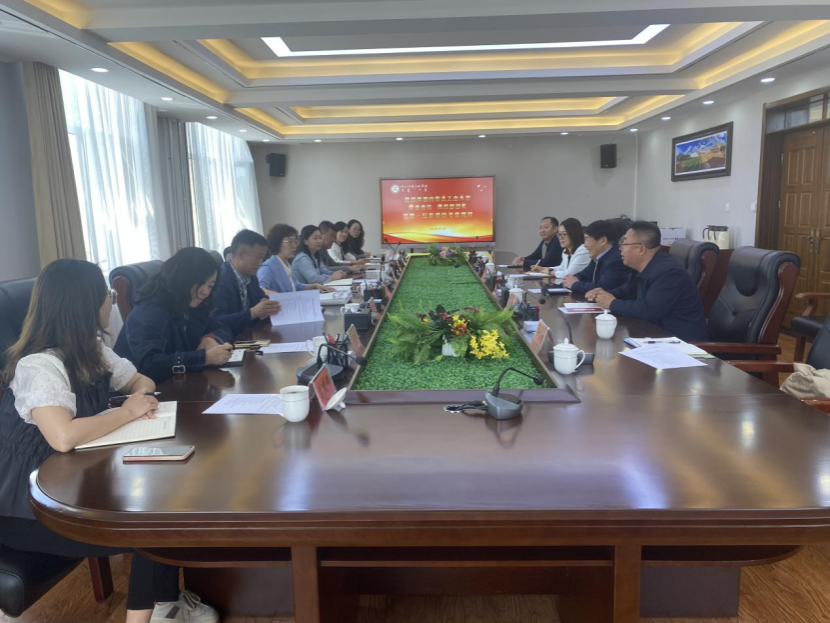 【民族政策宣传月】内蒙古工业大学党委委员、统战部部长任慧一行来鸭脖考察调研  