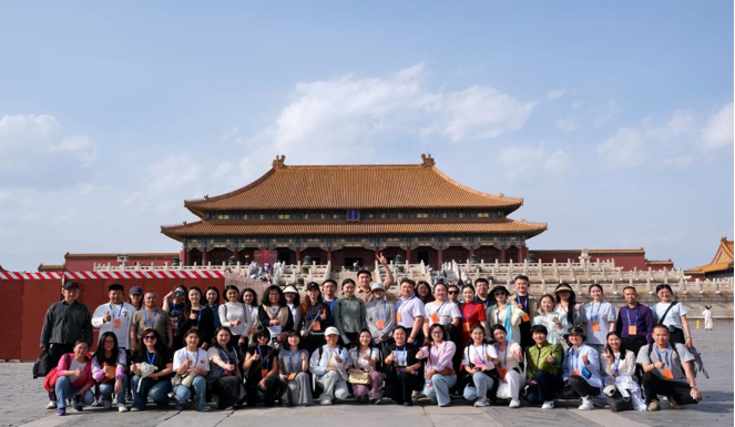 以青春力量赋能民族团结故事传播 ——北疆小红马大学生讲解团成员进京参训