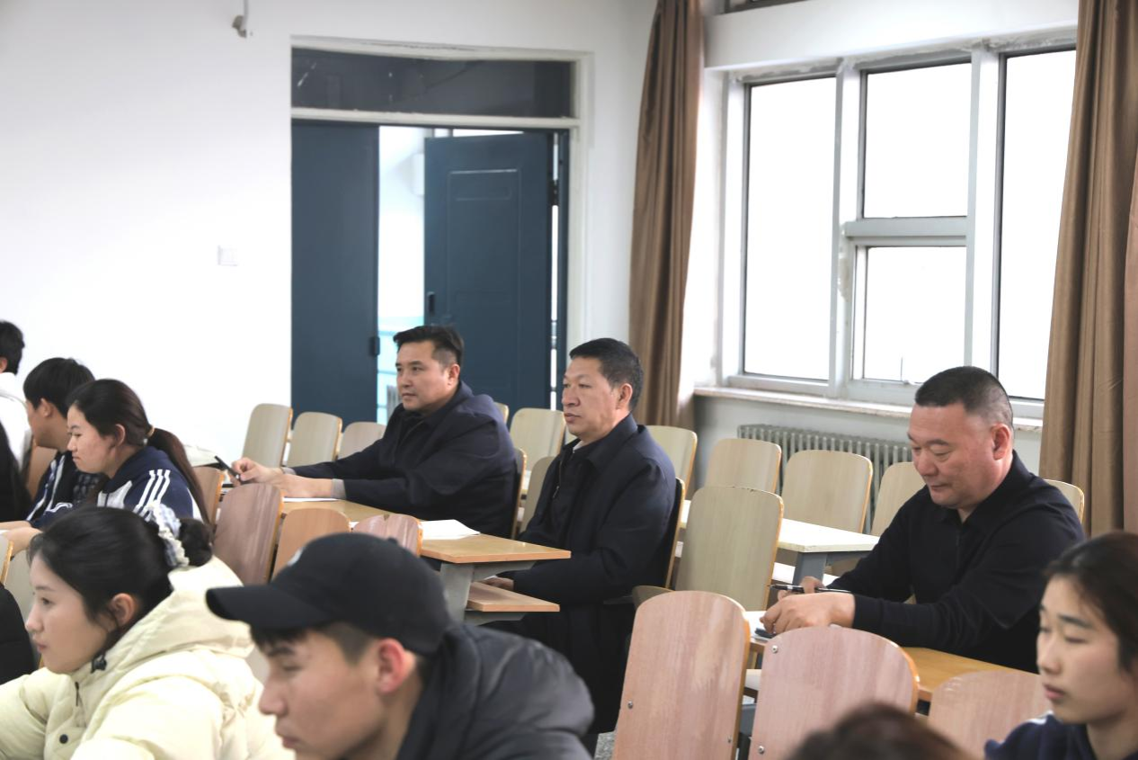 刘九万、王敏等校领导深入课堂开展听课指导工作